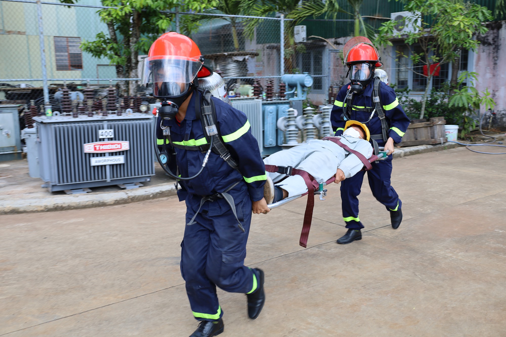 PC Đắk Lắk: Diễn tập phương án chữa cháy, cứu nạn cứu hộ - Ảnh 3.