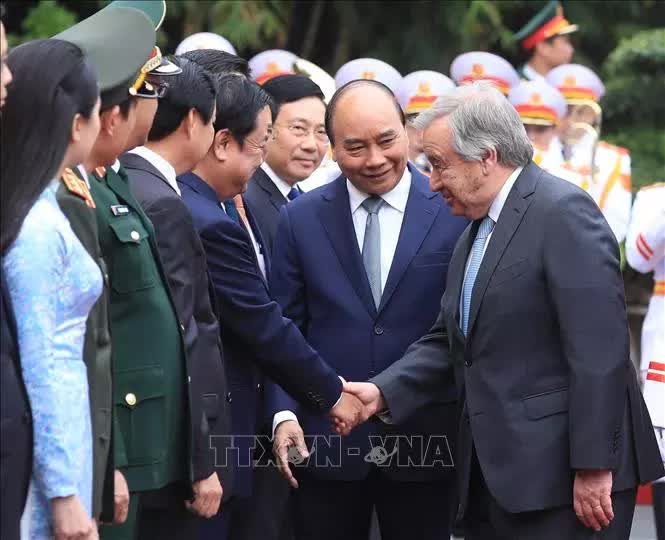 Cận cảnh lễ đón Tổng Thư ký Liên Hiệp Quốc António Guterres thăm Việt Nam - Ảnh 8.