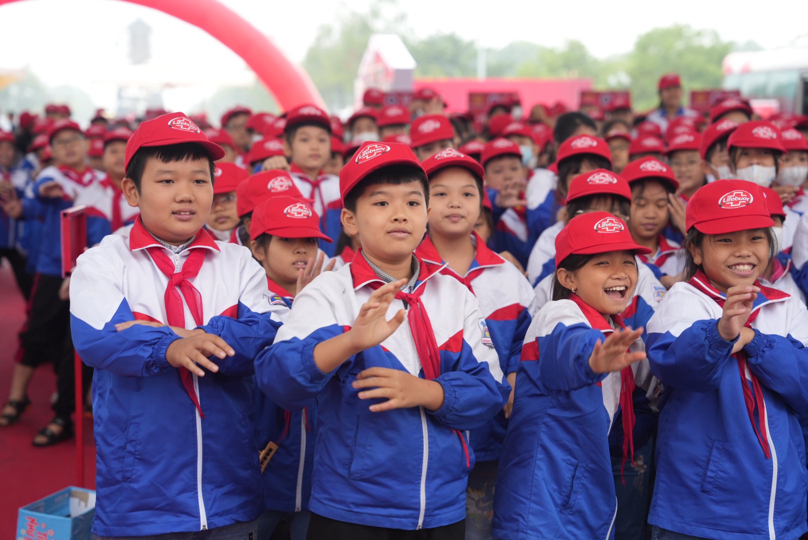 Hơn 1.000 em học sinh Bắc Ninh hào hứng thực hiện rửa tay với xà phòng - Ảnh 4.