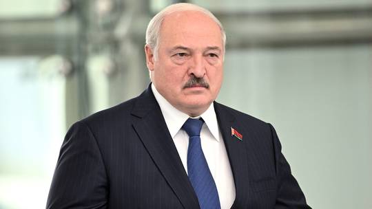 Quân đội Ukraine gửi video cảnh báo đến Belarus, Tổng thống Lukashenko khẳng định không muốn chiến tranh - Ảnh 1.