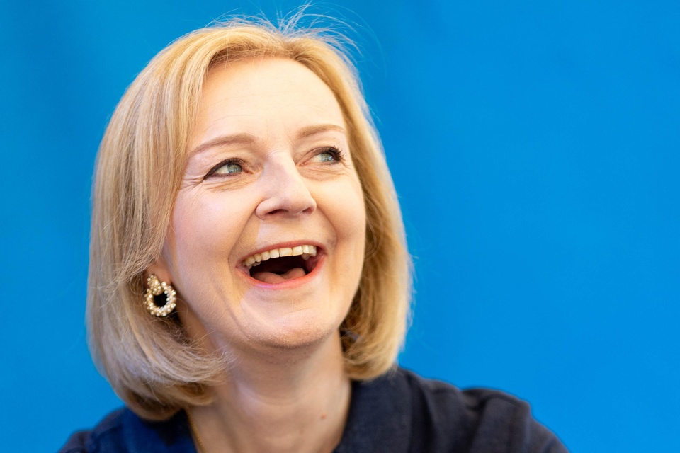 Bà Liz Truss nhận trợ cấp suốt đời dù chỉ tại vị vài tuần - Ảnh 1.