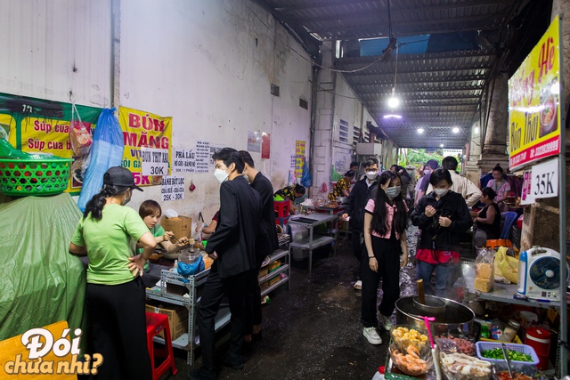 Lâu lâu ghé lại hẻm 76 Hai Bà Trưng, địa điểm ăn uống siêu rẻ nổi tiếng giữa lòng quận 1 - Ảnh 2.