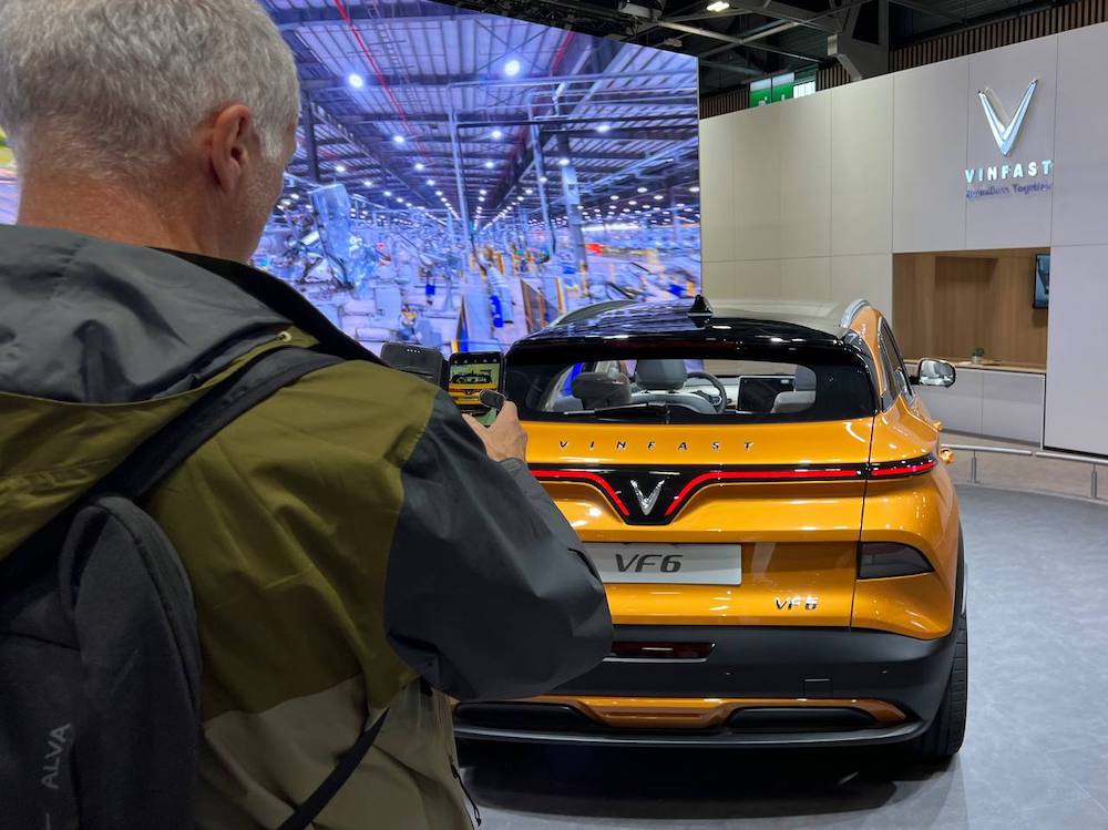 Báo Pháp: 4 mẫu SUV của VinFast 'làm mưa làm gió' tại Paris Motor Show 2022 - Ảnh 3.