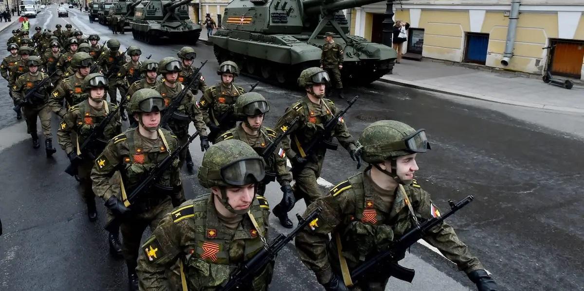 Ukraine nói Nga điều thêm quân tới Kherson để chặn đà phản công - Ảnh 3.