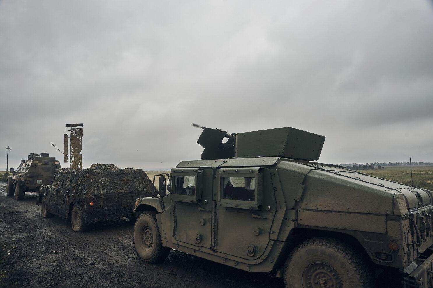 Hình ảnh Ukraine nhận loạt thiết giáp Humvee Mỹ - Ảnh 6.