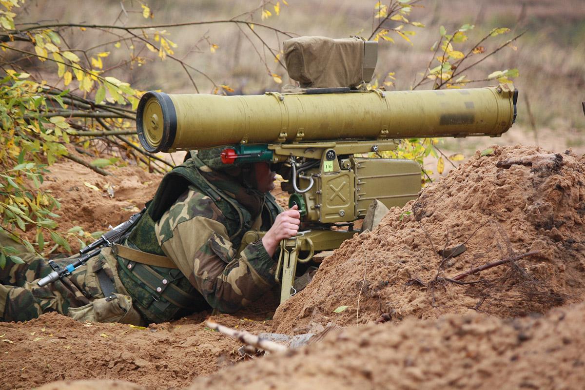 Quân đội Ukraine tung ra mặt trận hệ thống chống tăng tự hành 9P148 &quot;hàng hiếm&quot; - Ảnh 9.