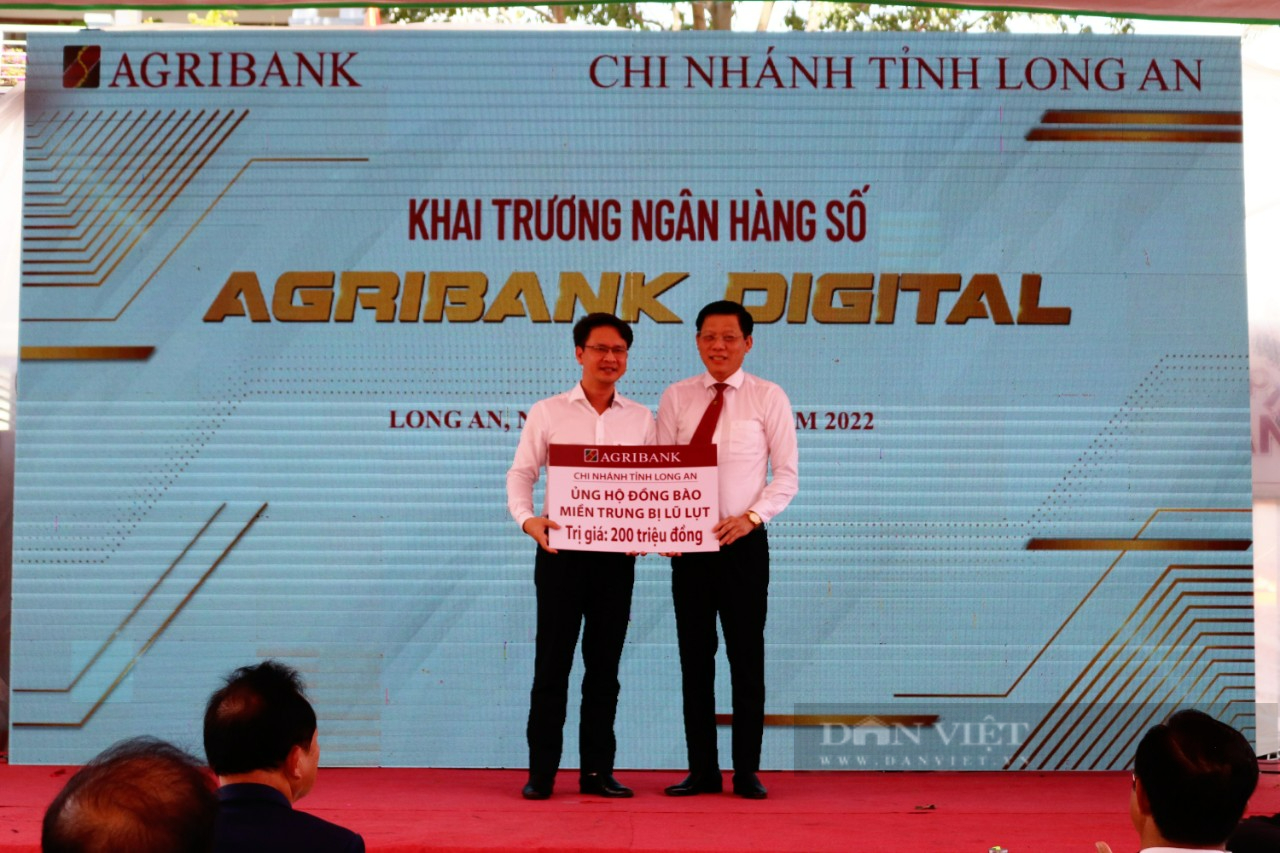 Ngân hàng đầu tiên tại ĐBSCL thực hiện sinh trắc học vân tay, khuôn mặt để thực hiện rút, gửi tiền - Ảnh 6.