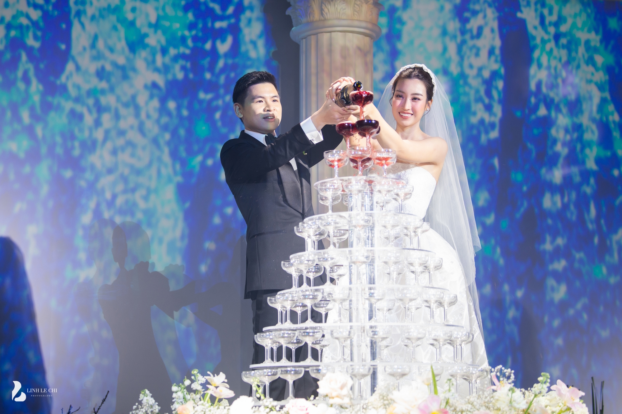 Đám cưới Đỗ Mỹ Linh với Chủ tịch CLB Hà Nội gây &quot;choáng&quot; vì đẹp như cổ tích, nhận quà cưới &quot;khủng - Ảnh 6.
