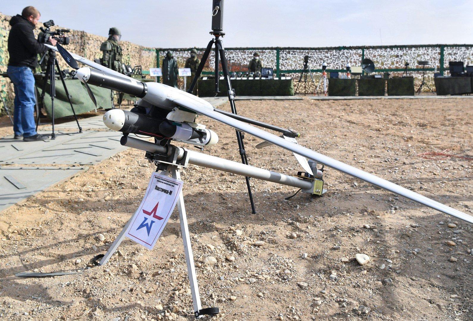 UAV Lastochka-M Nga bắt đầu săn tìm các tổ hợp HIMARS của Ukraine - Ảnh 11.