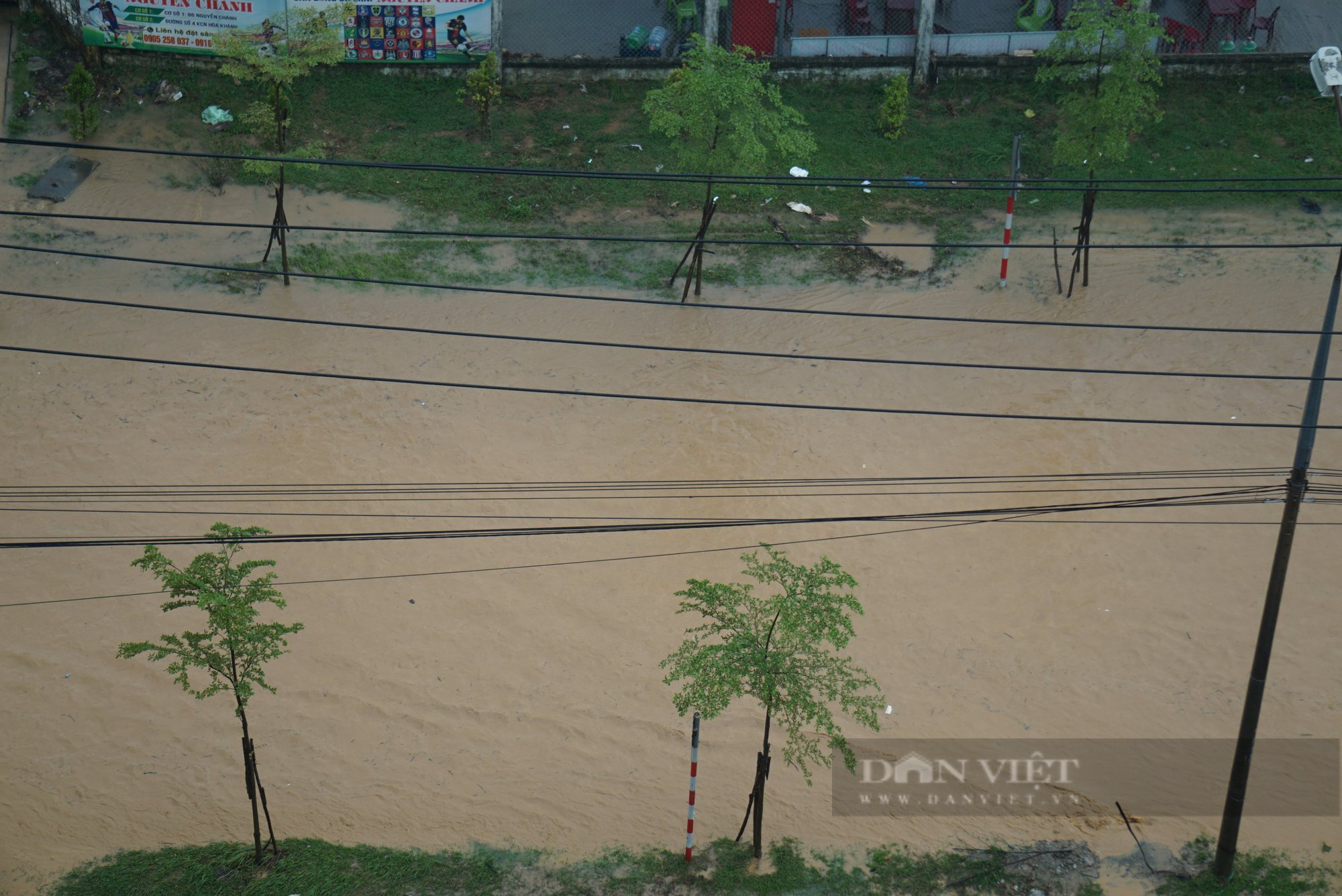 Chỉ hơn 1 tuần sau trận mưa lịch sử, Đà Nẵng lại ngập do mưa lớn - Ảnh 8.
