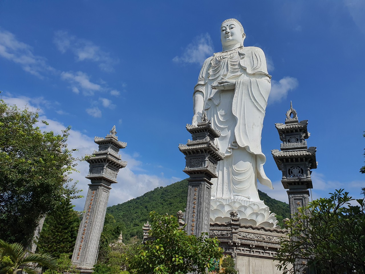 Khánh Hòa: Ngôi chùa có tượng Phật A Di Đà ngoài trời lớn nhất Việt Nam - Ảnh 5.