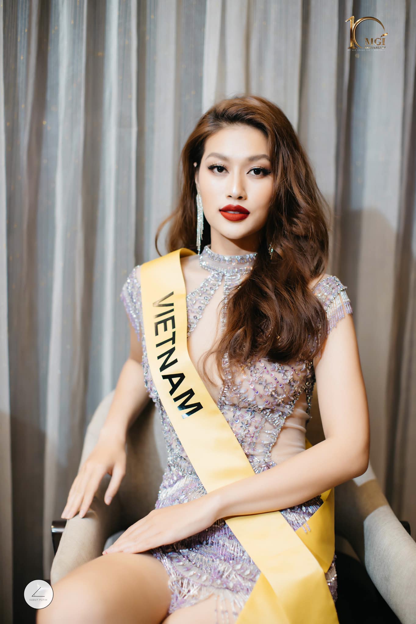 Đoàn Thiên Ân có vượt qua cái bóng lớn của Hoa hậu Thùy Tiên tại chung kết Miss Grand International 2022? - Ảnh 6.