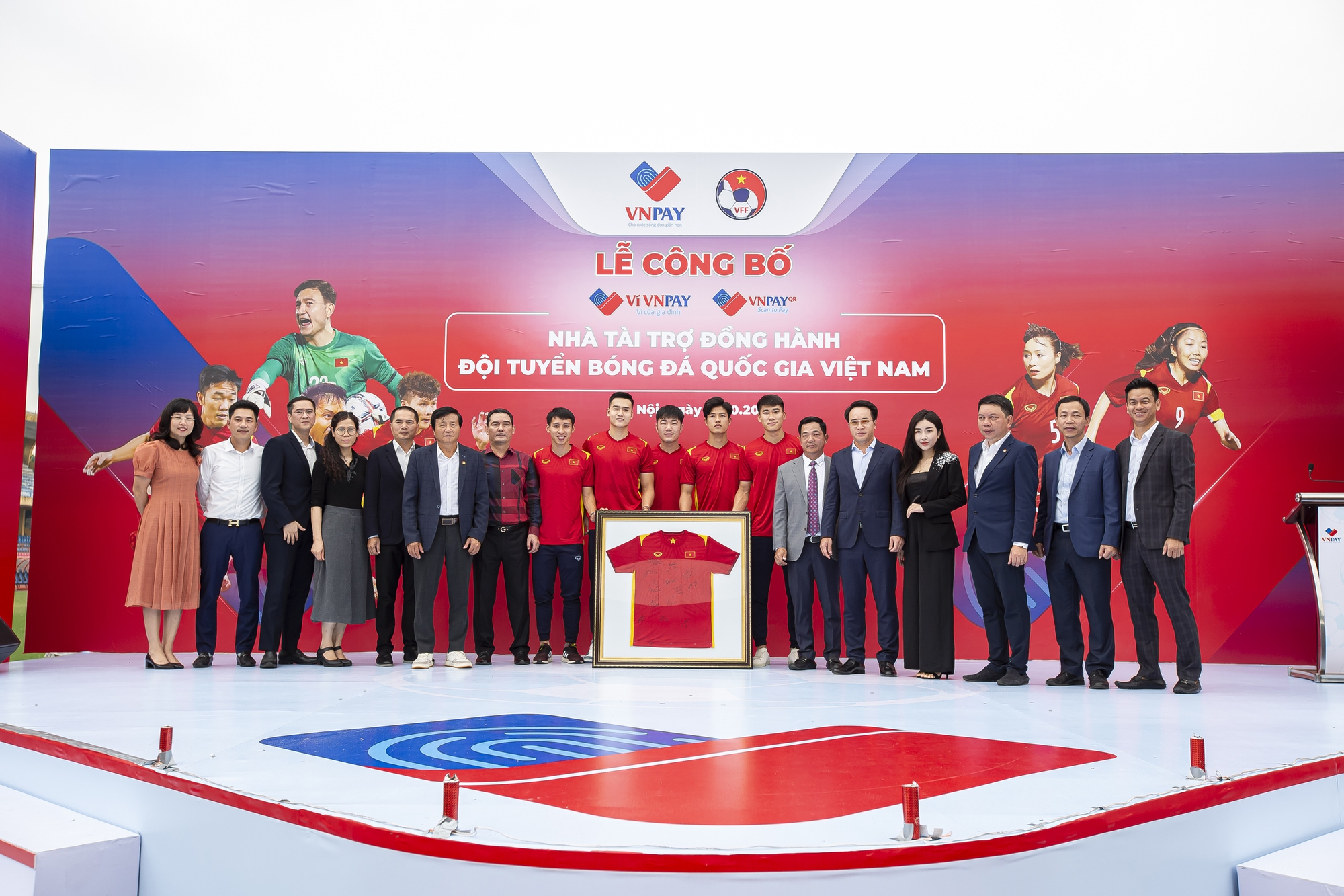 VNPay trở thành thường hiệu đồng hành cùng các ĐT bóng đá Việt Nam - Ảnh 3.