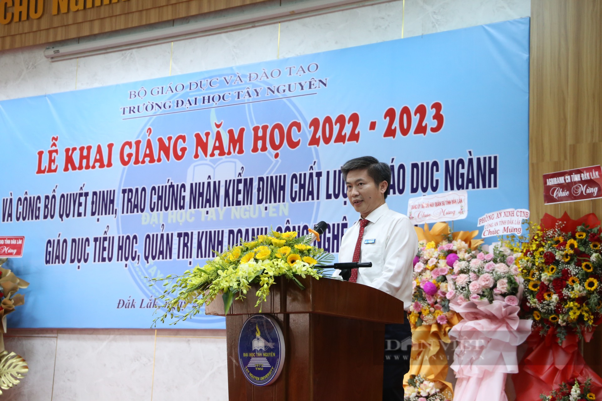 Trên 9.000 sinh viên Trường Đại học lớn nhất Tây Nguyên bước vào năm học mới - Ảnh 2.