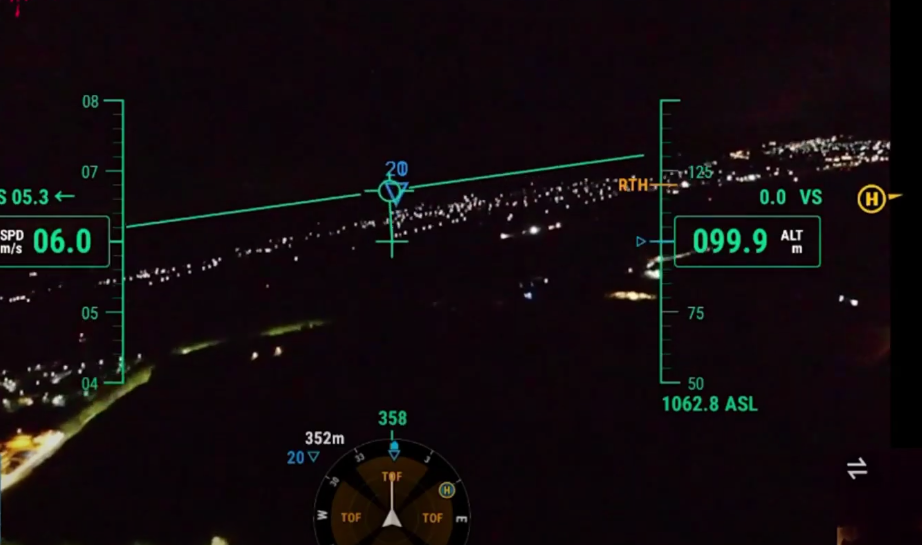 Cận cảnh flycam chuyên dụng phục vụ khảo sát cắm mốc giới đường vành đai 4 ở Hà Nội - Ảnh 4.
