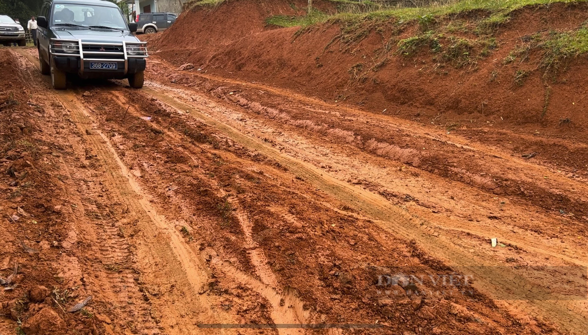 Hành trình vượt hơn 300km mang “Điểm trường mơ ước” đến với trẻ vùng biên - Ảnh 2.