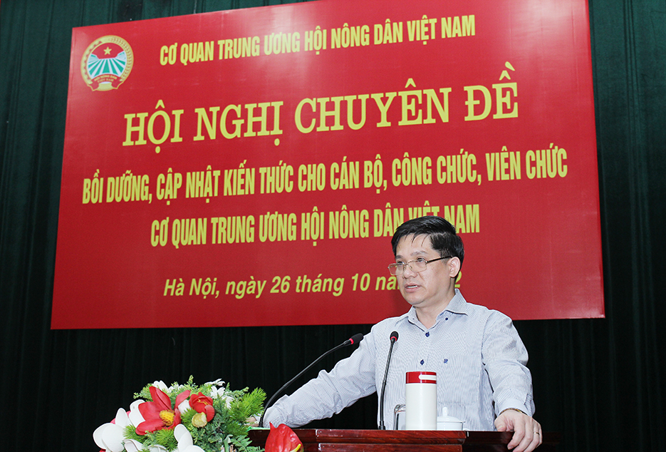 Hội nghị chuyên đề bồi dưỡng, cập nhật kiến thức cho cán bộ, công chức, viên chức cơ quan T.Ư Hội Nông dân Việt Nam - Ảnh 1.