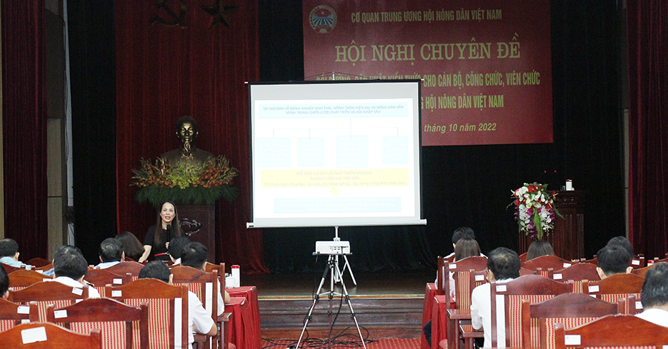 Hội nghị chuyên đề bồi dưỡng, cập nhật kiến thức cho cán bộ, công chức, viên chức cơ quan T.Ư Hội Nông dân Việt Nam - Ảnh 3.