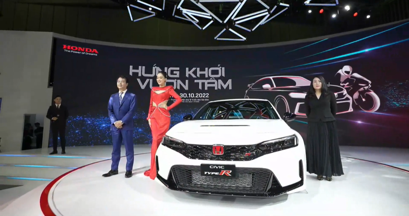 Loạt xe đáng chú ý ra mắt Triển lãm ô tô Việt Nam 2022: Xe hướng ô tô điện lên &quot;ngôi&quot; - Ảnh 1.