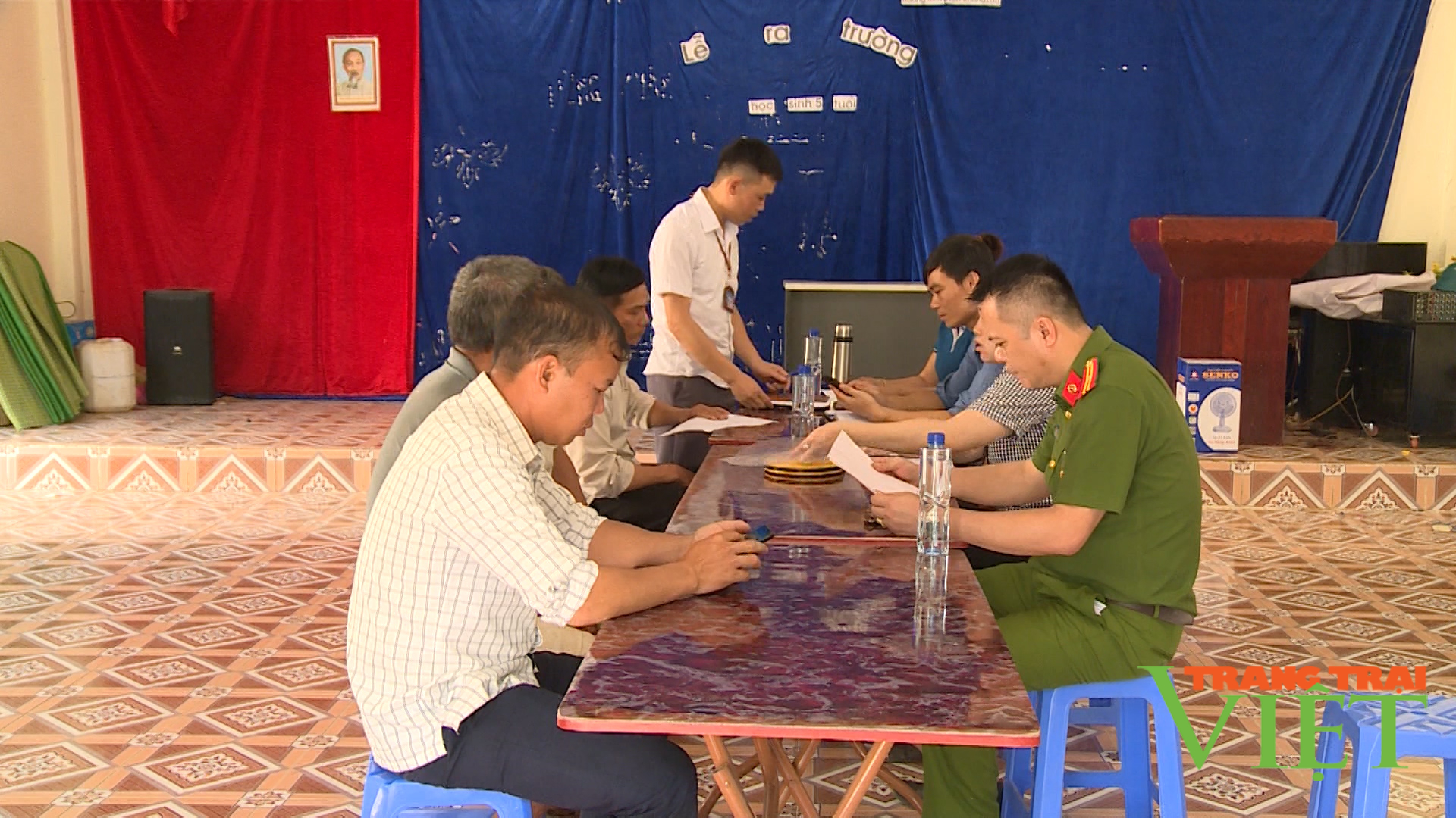 Lai Châu: Khổng Lào nâng cao nhận thức pháp luật cho người dân - Ảnh 2.