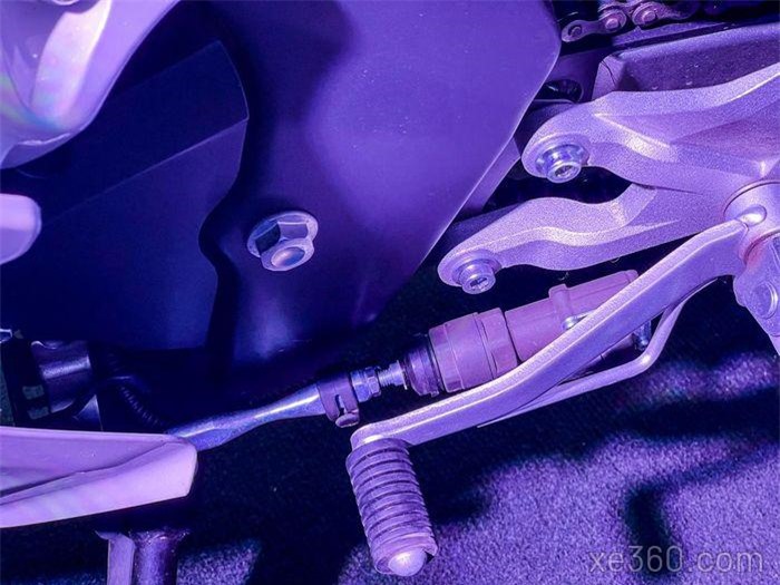 Yamaha YZF-R15M bản giới hạn, giá 87 triệu đồng tại Việt Nam - Ảnh 6.