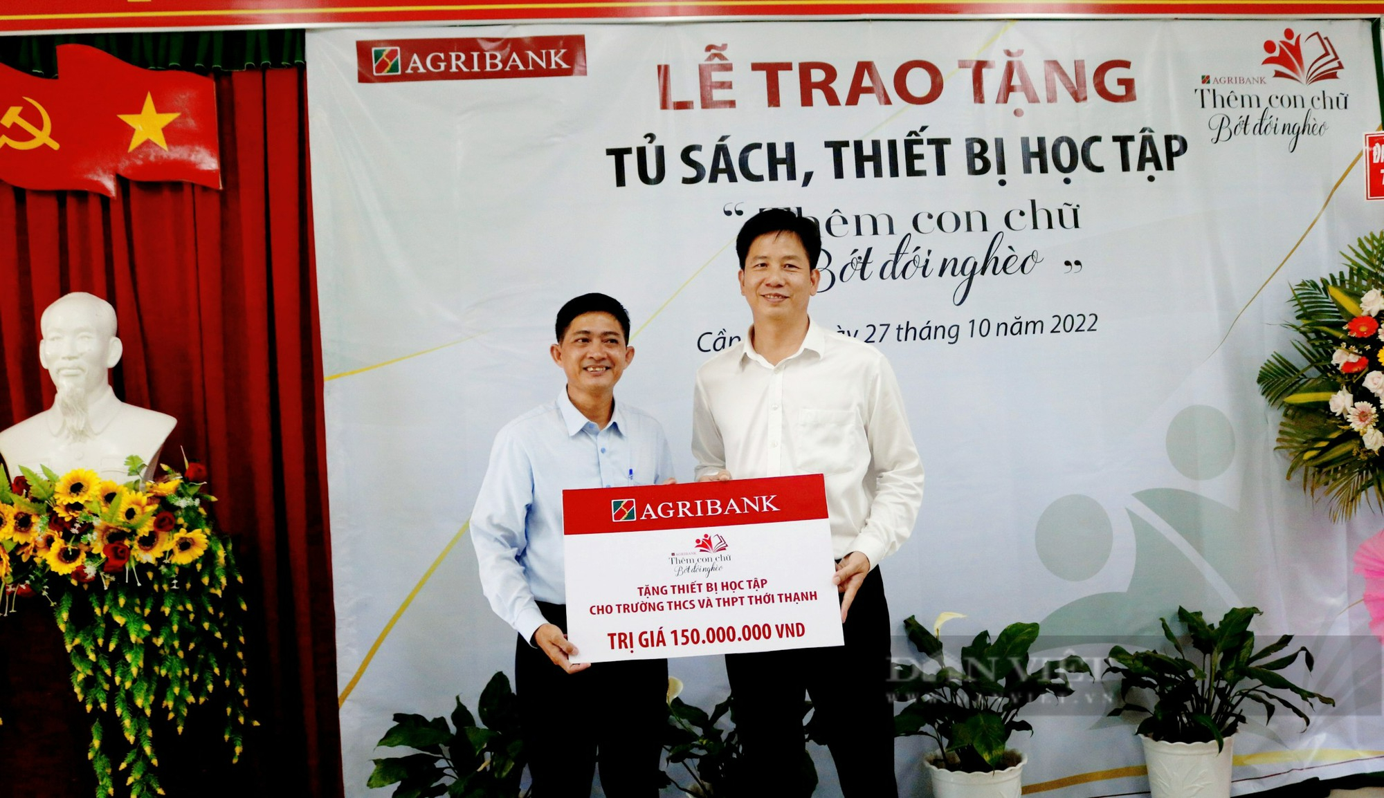 Agribank Chi nhánh Cần Thơ II trao tặng thiết bị học tập cho trường THCS & THPT Thới Thạnh - Ảnh 3.