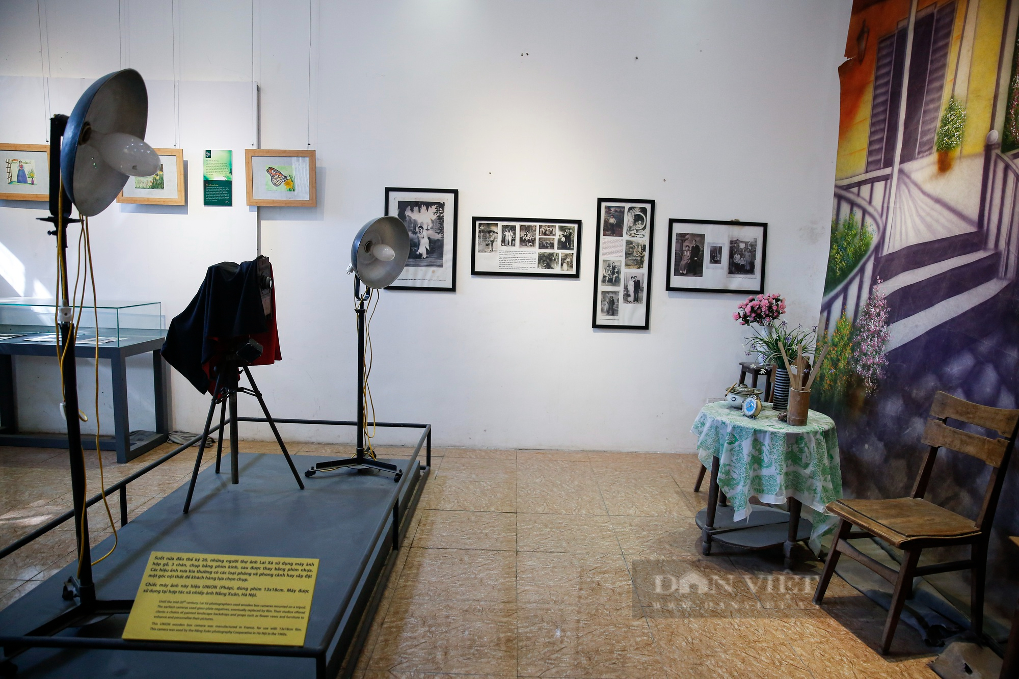 Khám phá bảo tàng nhiếp ảnh đầu tiên tại Hà Nội do dân làng góp tiền xây dựng - Ảnh 12.