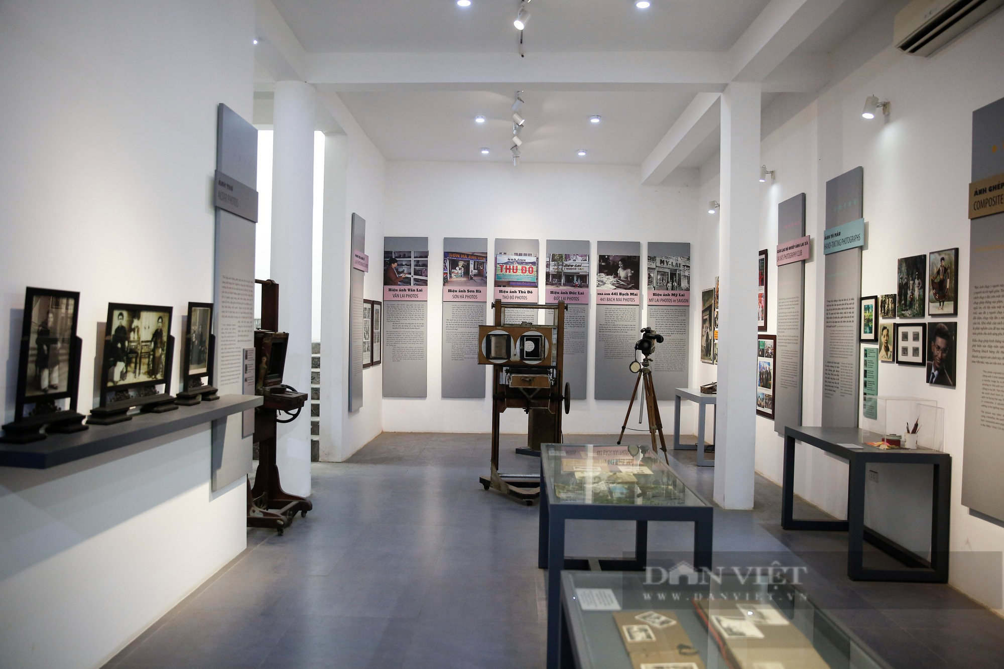 Khám phá bảo tàng nhiếp ảnh đầu tiên tại Hà Nội do dân làng góp tiền xây dựng - Ảnh 2.