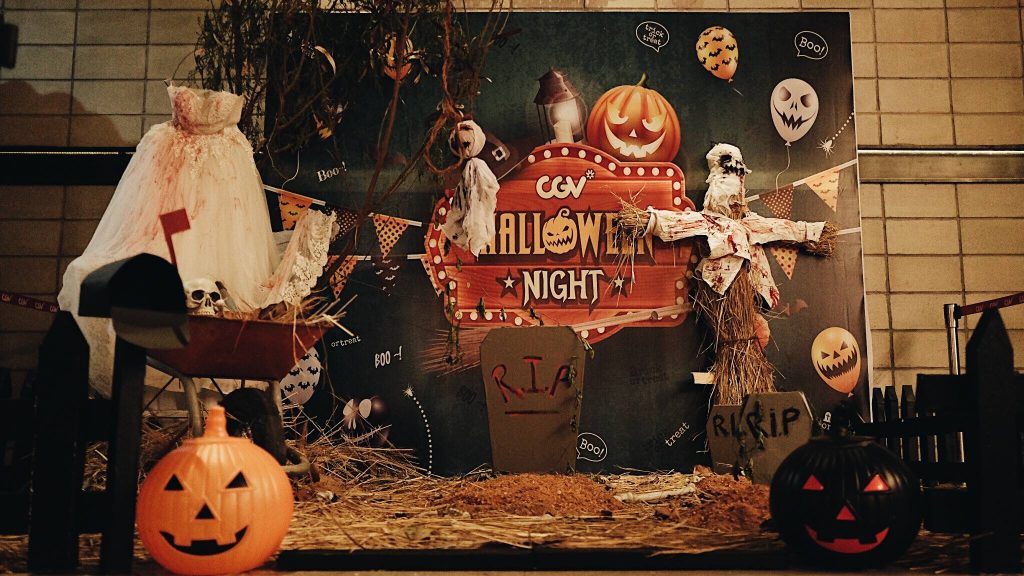 Top 5 địa điểm vui chơi dịp Lễ hội Halloween ở Hà Nội - Ảnh 2.