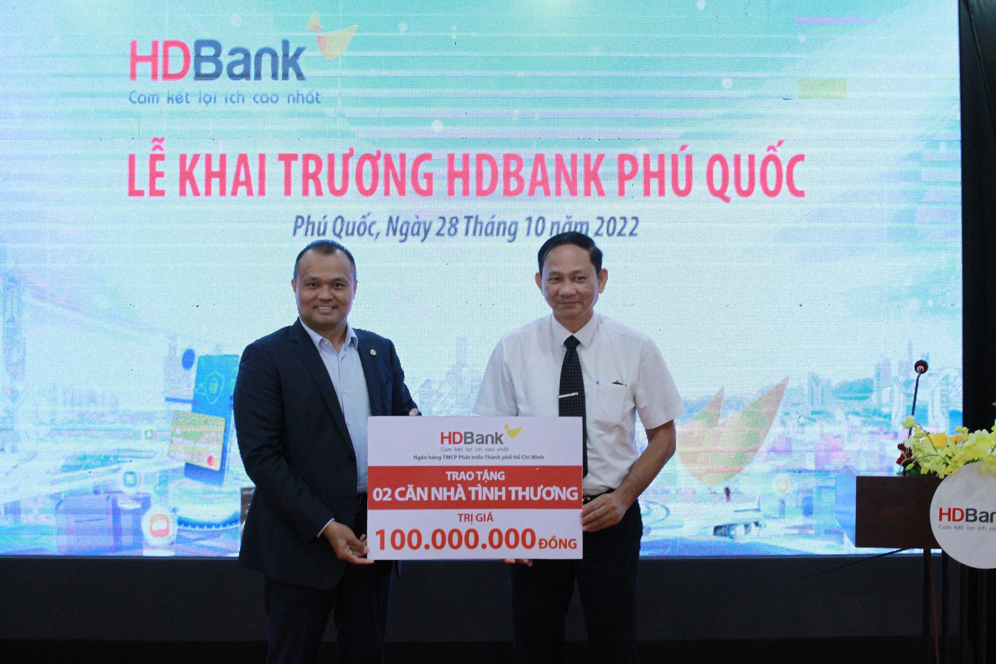HDBank chính thức khai trương chi nhánh Phú Quốc - Ảnh 2.