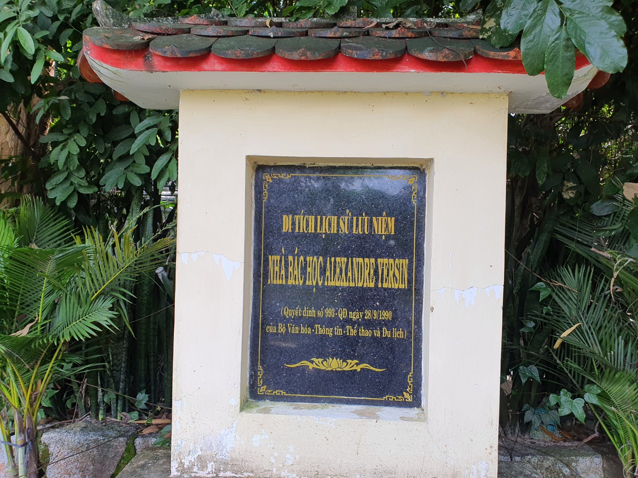 Khu di tích mộ bác sĩ Yersin ở Khánh Hòa - Ảnh 8.