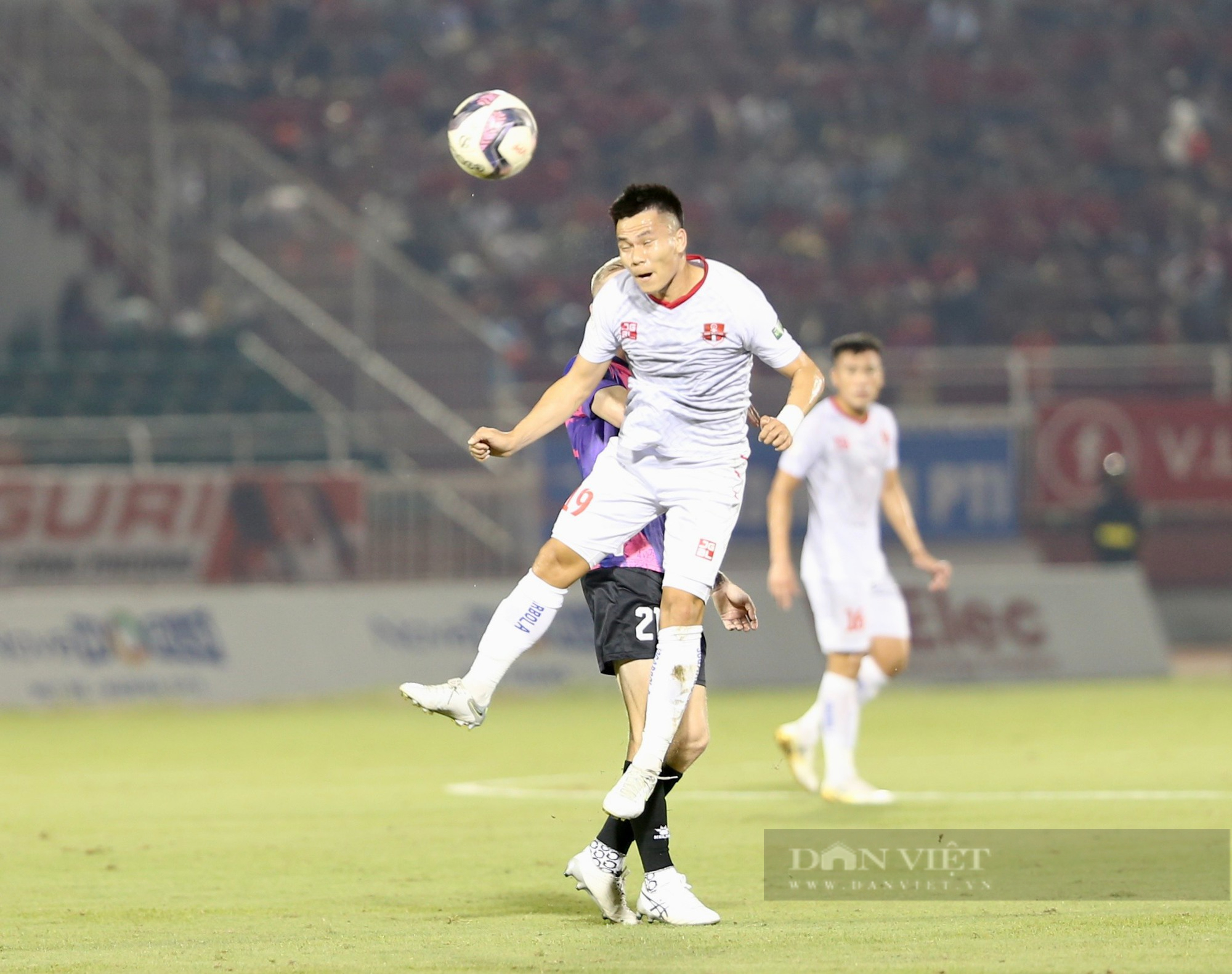 Hạ Sài Gòn FC tại Thống Nhất, Hải Phòng tạm chiếm ngôi đầu - Ảnh 1.