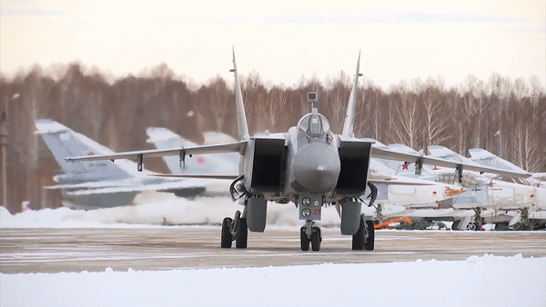 Tiêm kích MiG-31 Nga đã bắn rơi cường kích Su-24 Ukraine thế nào? - Ảnh 17.