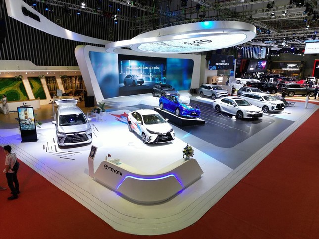 Màn trình diễn ấn tượng của Toyota ở Triển lãm ô tô Việt Nam 2022 - Ảnh 2.