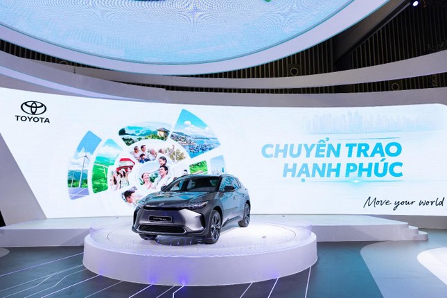 Màn trình diễn ấn tượng của Toyota ở Triển lãm ô tô Việt Nam 2022 - Ảnh 4.