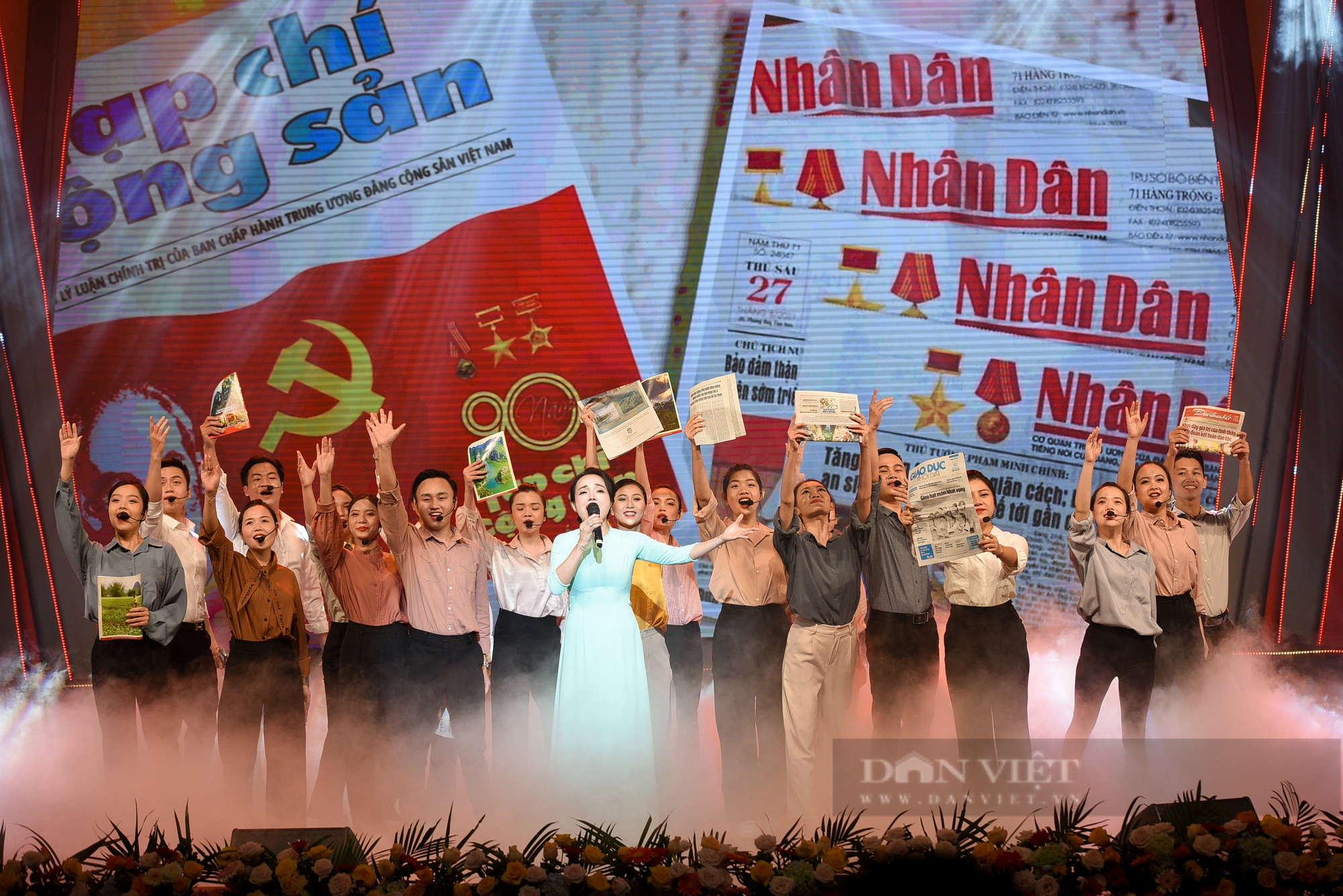 Báo NTNN/Điện tử Dân Việt giành giải báo chí &quot;Vì sự nghiệp Đại đoàn kết toàn dân tộc&quot; năm 2022 - Ảnh 9.