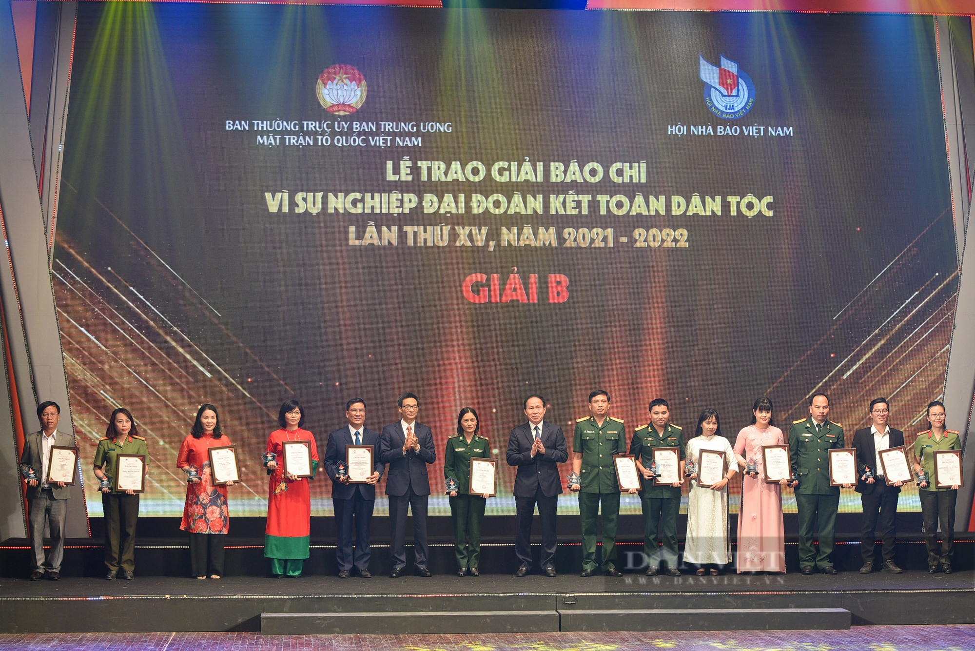 Báo NTNN/Điện tử Dân Việt giành giải báo chí &quot;Vì sự nghiệp Đại đoàn kết toàn dân tộc&quot; năm 2022 - Ảnh 7.