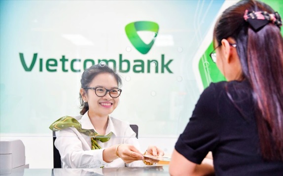 Nợ xấu tăng mạnh 47% so với đầu năm nhưng Vietcombank vẫn là &quot;quán quân&quot; lợi nhuận nhóm ngân hàng - Ảnh 1.