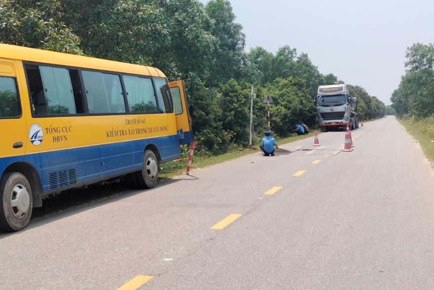 Công ty VICO Quảng Trị: Để xe quá tải nghiêm trọng còn “đòi hỏi” chính quyền nâng cấp đường phục vụ mình - Ảnh 3.