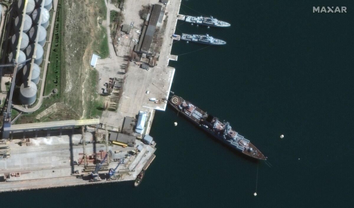 Nga đáp trả cực mạnh sau khi Ukraine tấn công cảng Sevastopol - căn cứ chính của hạm đội biển Đen - Ảnh 1.