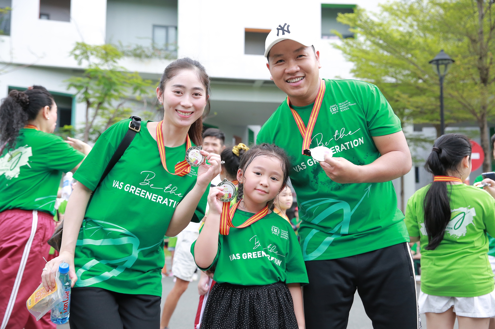 Hơn 2.200 học sinh, phụ huynh và giáo viên thi nhau chạy bộ 5km  - Ảnh 3.