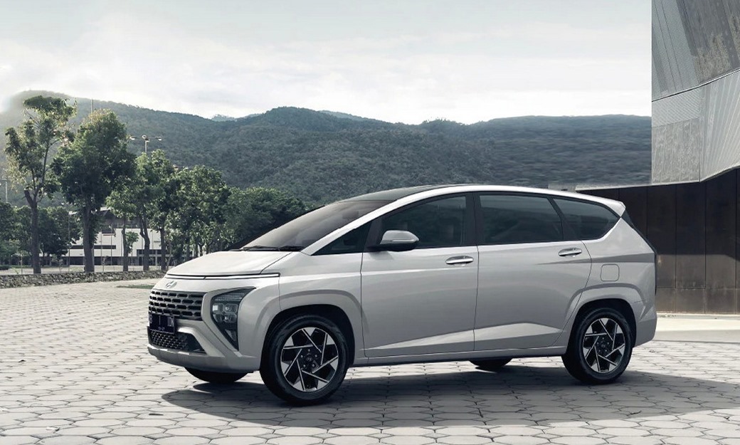 Chọn mua MPV: Hyundai Stargazer, Mitsubishi Xpander hay Toyota Veloz Cross? - Ảnh 1.