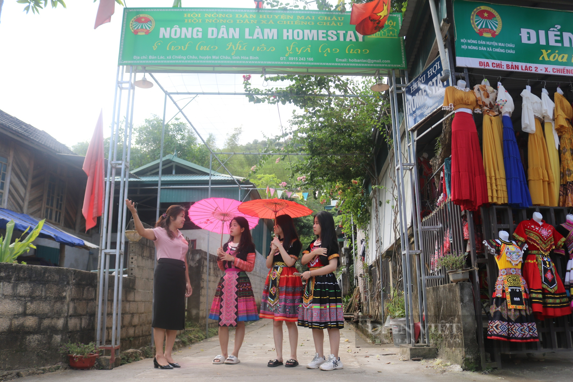 Nông dân bản Lác vùng cao Hòa Bình làm Homestay - Ảnh 4.