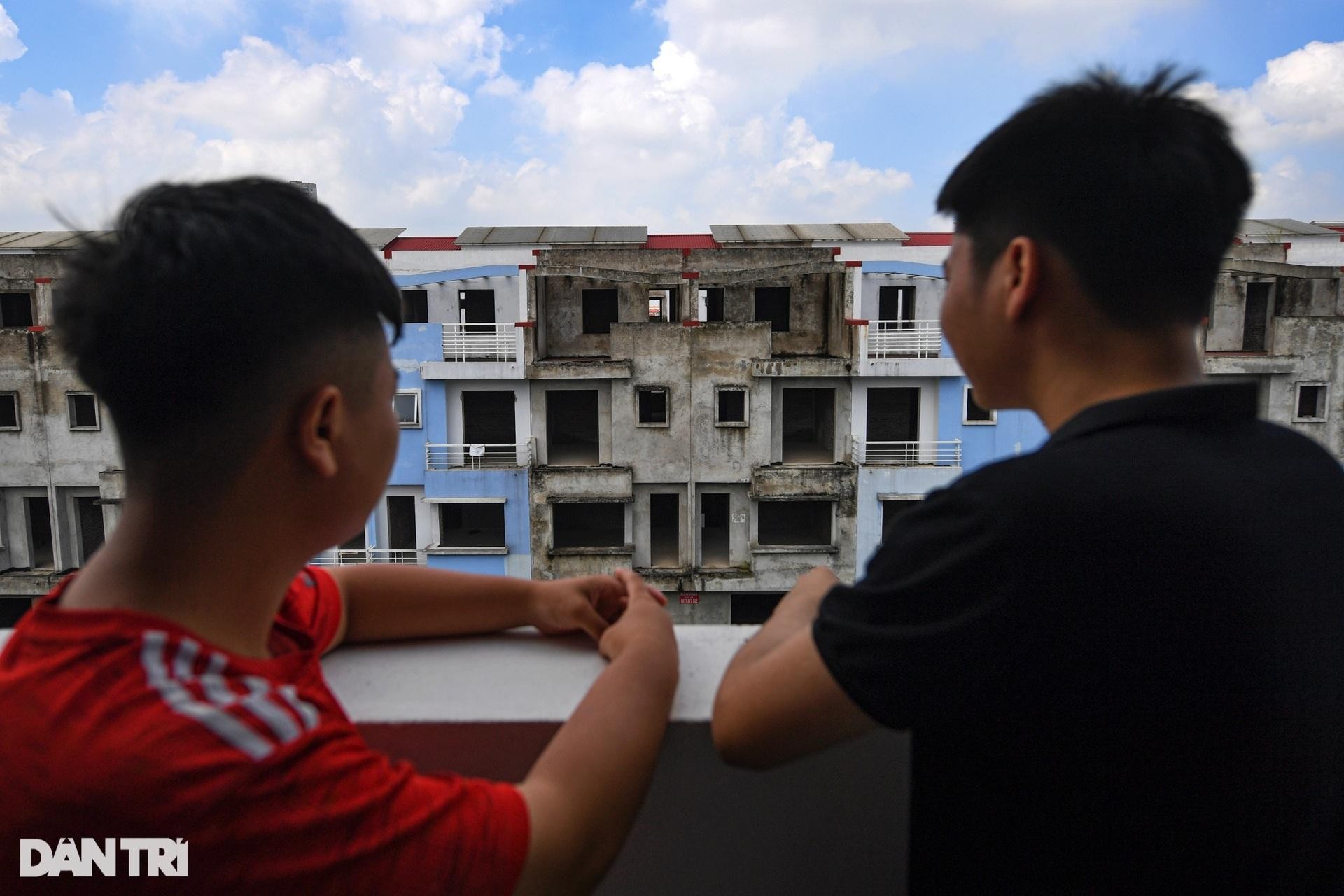 Cuộc sống thuê trọ trong các biệt thự triệu USD bỏ hoang ở Hà Nội - Ảnh 15.