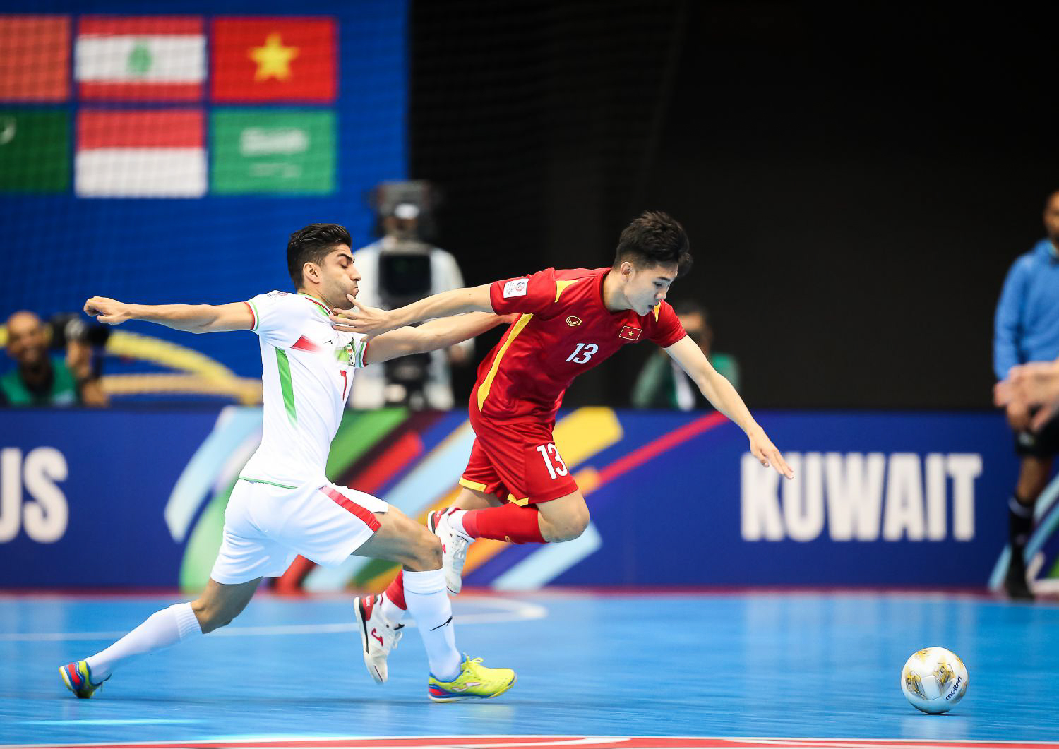 Báo Iran hết lời khen ngợi 1 ngôi sao của ĐT futsal Việt Nam - Ảnh 1.