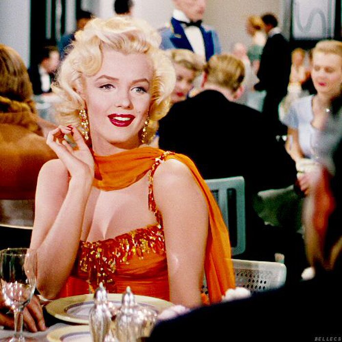 Chuyện chưa kể về những chiếc váy huyền thoại trên màn ảnh của Marilyn Monroe - Ảnh 10.