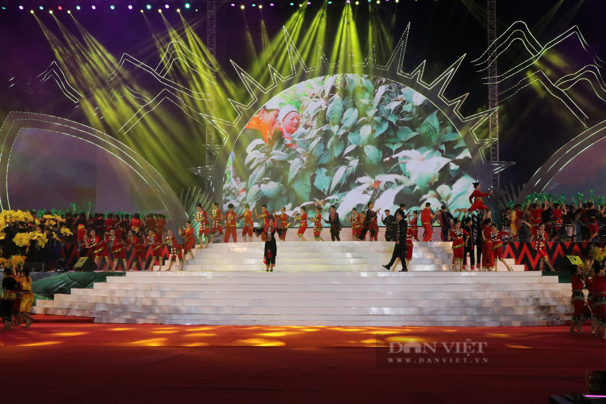 Gần 1.000 nghệ nhân, nghệ sỹ biểu diễn trong lễ Khai mạc Ngày hội Văn hóa dân tộc Dao toàn quốc tại Thái Nguyên - Ảnh 3.