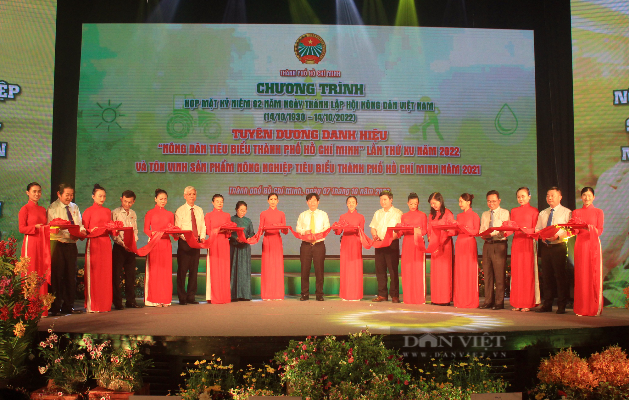 Phó Chủ tịch Hội Nông dân Việt Nam Nguyễn Xuân Định tham quan sản phẩm nông nghiệp tiêu biểu, OCOP TP.HCM - Ảnh 3.