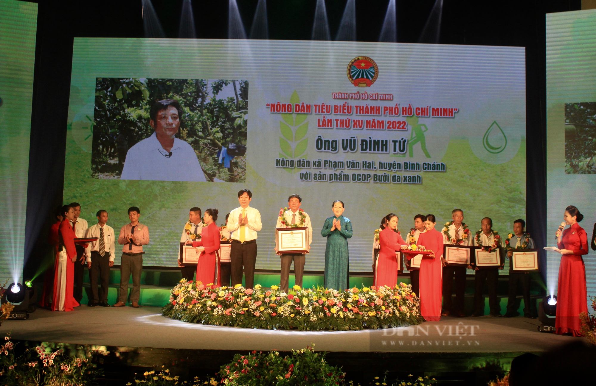 TP.HCM tuyên dương 28 nông dân tiêu biểu năm 2022 - Ảnh 2.