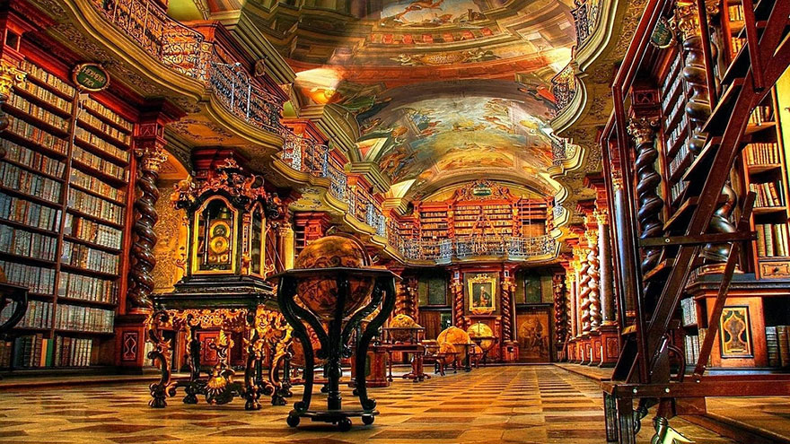 Ngỡ ngàng với các tác phẩm nghệ thuật 300 năm tuổi tại thư viện đẹp nhất thế giới - Ảnh 2.